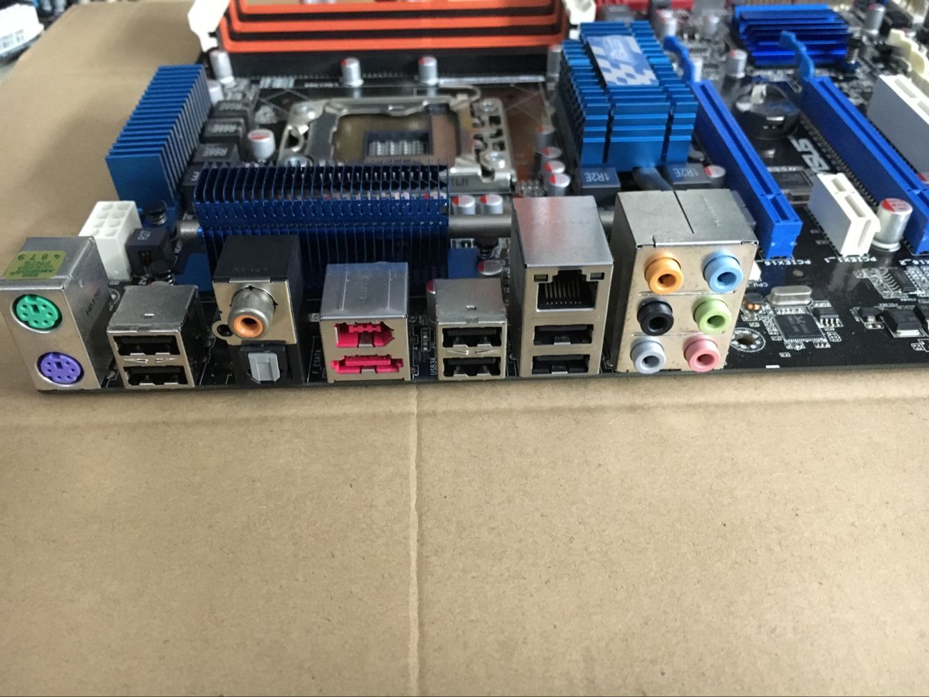 ASUS P6T SE Motherboard Chipset Intel X58 LGA1366 DDR3 With I/O Shield